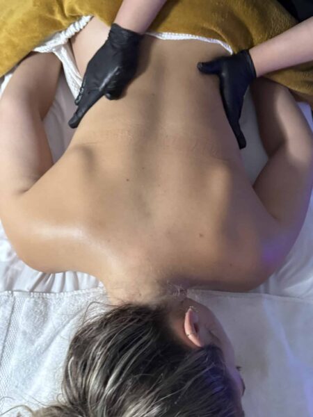 Full body massage treatment at Le Miracle Skin Clinic, Ottawa